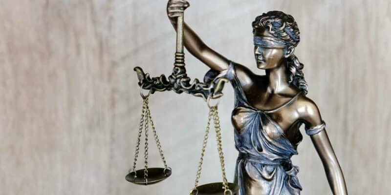 Condamné en première instance à 30 ans de réclusion criminelle, l'homme responsable de la mort de la gendarme Mélanie Lemée est à nouveau jugé du 1er au 10 juin 2026 en appel. (Photo d'illustration: Tingey-injury-law-firm/Unsplash)