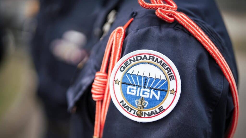 Déjà titulaire de fourragère de la Croix de valeur militaire, le GIGN va désormais porter la très rare fourragère or pour actes de courage et de dévouement. (Photo d'illustration: Com GIGN)